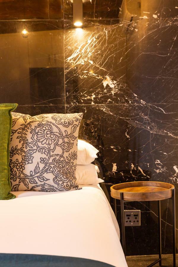 Central Cape Town, Stylish Home, With Private Courtyard Ngoại thất bức ảnh